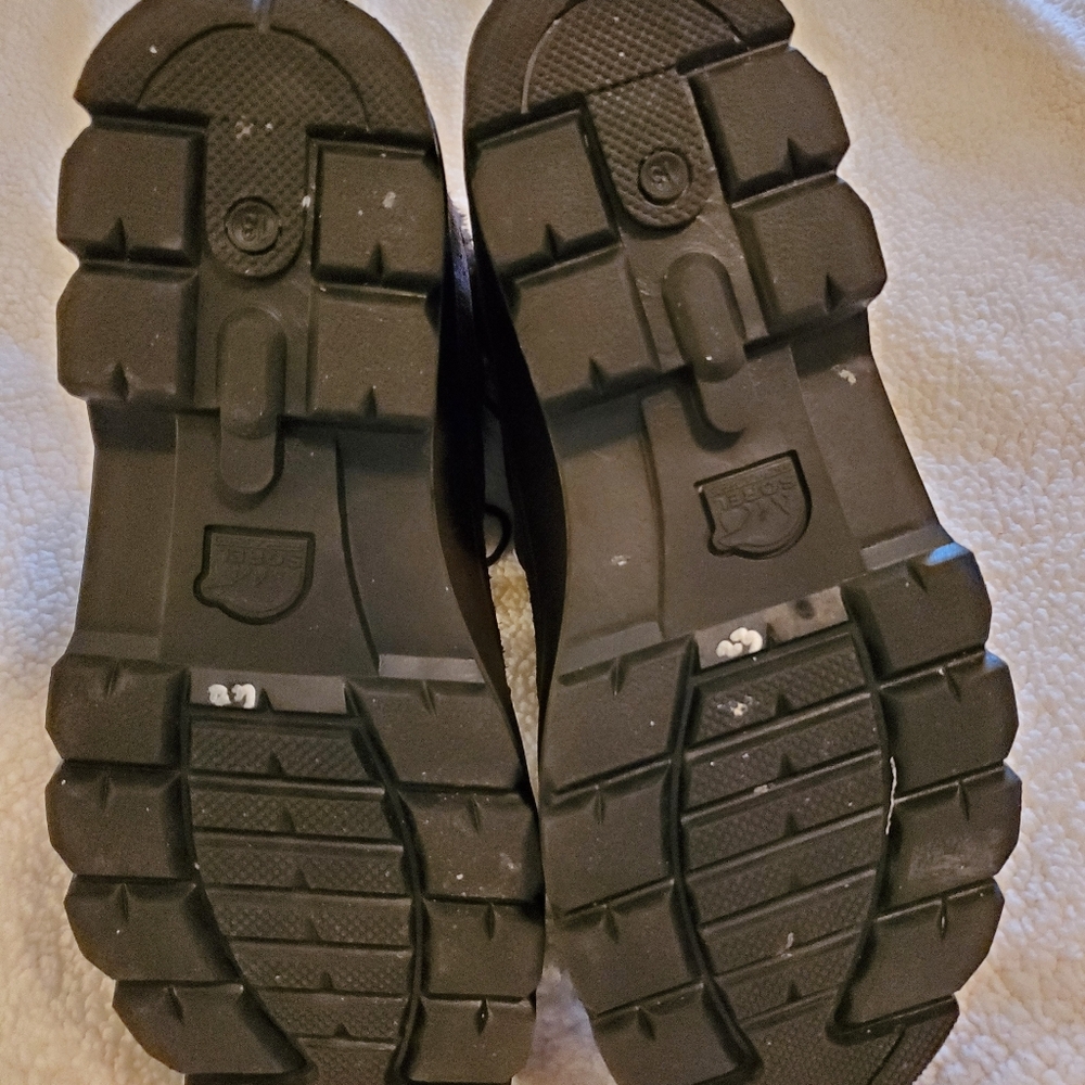 SOREL Men's Caribou Waterproof Winter Boots size 13. Dark brown. - Picture 8 of 8